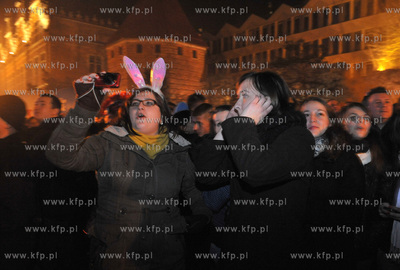 Zabawa sylwestrowa na Targu Weglowym w Gdansku. Na...