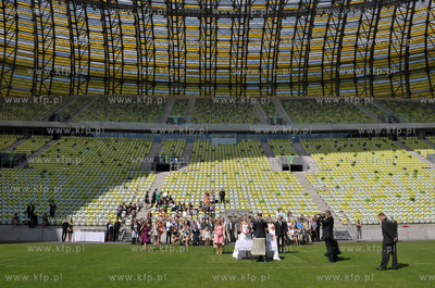 Slub na stadionie PGE Arena w Gdansku. Inga Szwarc...