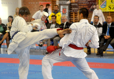 W zukowskiej hali wodowiskowo - sportowej odbtyly sie...