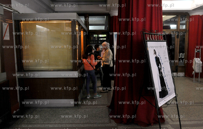 Gdansk kino Neptun, dawne Leningrad. Wejscie do kina...