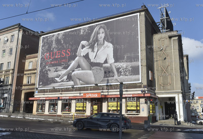 Reklama firmy Guess z Jennifer Lopez w Gdańsku-Wrzeszczu...