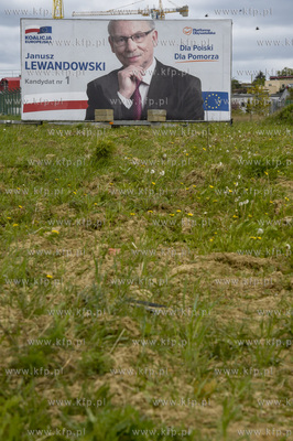Gdańsk Matarnia, ul. Budowlanych. Billboard wyborczy...