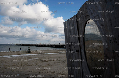 Sopot. Szafa, ktora upamietnia pierwszy film Romana...