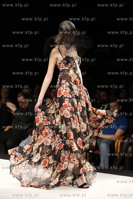 Gdansk. Gala Bursztynu i Mody Amberif 2011. Nz  pokaz...