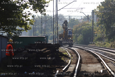 Gdansk. Remont  torow na trasie Gdansk Stocznia do...