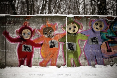 Gdansk Nowy Port. Graffiti na murach portowych.
15.01.2013
fot....