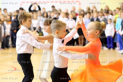 Otwarcie przebudowanych boisk przyszkolnych w szkole...