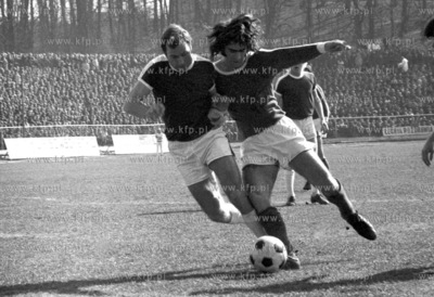 Mecz pilkarski na stadionie Lechii Gdansk. 6marzec1974_z.kosycarz_p54...