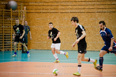 Gdansk. Pierwszy Walentynkowy Turniej halowej pilki...