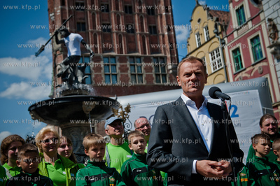 Gdansk. Ulica Dluga. Wizyta Premiera RP Donalda Tuska,...