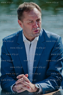 Gdansk. Przystan kajakowa Zabi Kruk.  Uroczystosc podpisania...