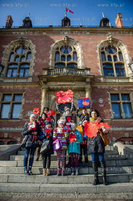 Gdansk. Podopieczni Palacu Mlodziezy wraz z rodzicami...