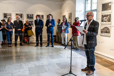 Gdansk. Nadbaltyckie Centrum Kultury. Uroczystosc wreczenia...