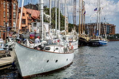 Gdańsk. Rybackie Pobrzeze. Zlot zaglowcow Baltic Sail...