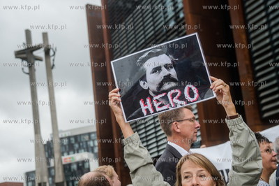 Gdańsk. Plac Solidarności. 38. rocznica podpisania...