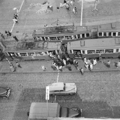 Przystanek tramwajowy obok skrzyżowania al. Grunwaldzkiej...