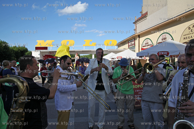 Otwarcie festiwalu Sopot Molo Jazz Festival . Parada...