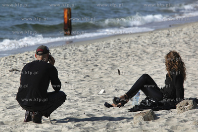 Hel po sezonie. Odpoczynek na plazy 27.09.2009 fot...