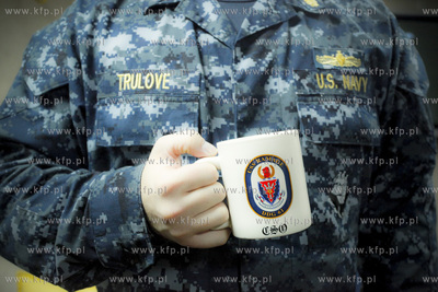 Zatoka Gdanska. Okret Marynarki Wojennej USA, USS RAMAGE...