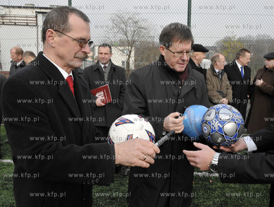 W Pelplinie przy ZSP nr2 otwarto kompleks boisk w ramach...