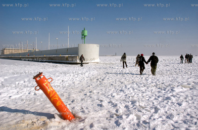 Dyrektor Urzedu Morskiego w Gdyni wydal decyzje karania...