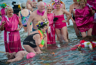 Gdański Klub Morsów symbolicznym topieniem Marzanny...