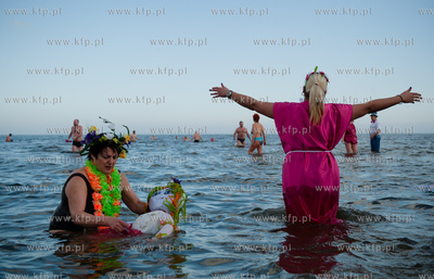 Gdański Klub Morsów symbolicznym topieniem Marzanny...