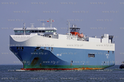 Stocznia Gdynia. Samochodowiec PC/TC Baltic Ace
02.08.2012
fot....