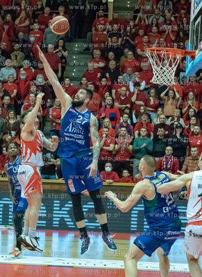 Grupa Sierleccy Czarni Słupsk wygrali 83:77 z Anwilem...