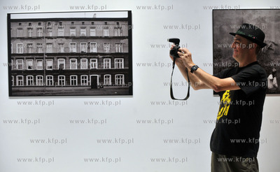 Wernisaz wystawy fotografii Piotra Poloczanskiego 2,28...