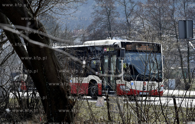 Gdańsk-Oliwa. Ul. Spacerowa nr17, autobus miejski...