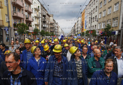 Gdynia.  Obrona stoczni polską racją stanu - pod...