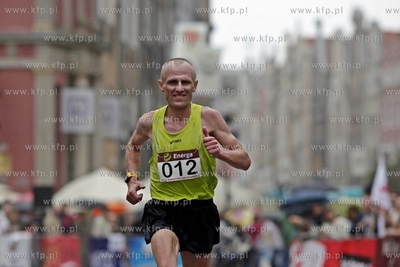 Gdansk. Meta  XVIII Maratonu Solidarnosci na ul Dlugi...