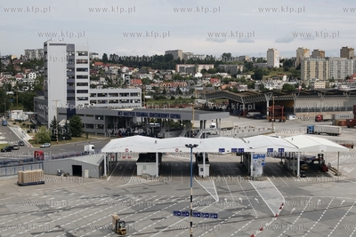 Gdynia. Baltycki Terminal Kontenerowy.
28.06.2013
fot....