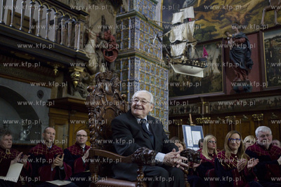 Gdańsk. Dwór Artusa. Uroczysta sesja Rady Miasta....