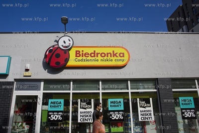 Dyskont spożywczy Biedronka przy ul. Hallera w Gdańsku.
07.05.2018
fot....