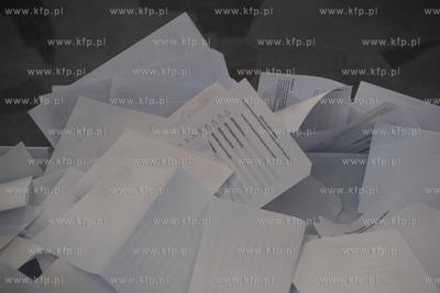 I tura wyborów prezydenckich. Obwodowa komisja nr...