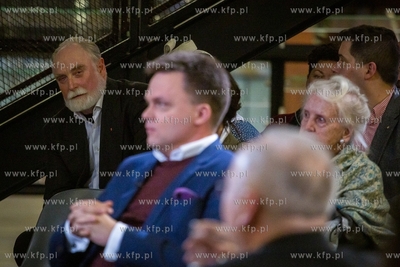 Debata  transmitowana przez TVN24 „Arena Idei”...