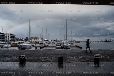 Tęcza nad Mariną Yacht Park w Gdyni. 5.05.2021 /...