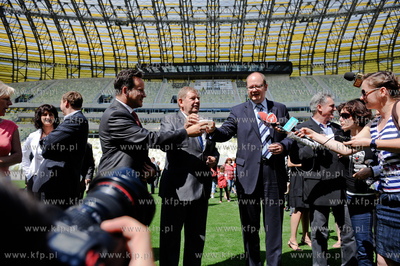 Gdansk. PGE Arena. Uroczyste wreczenie pozwolenia na...