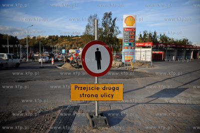 Gdansk. Remont ul. Lostowickiej oraz budowa nowego...