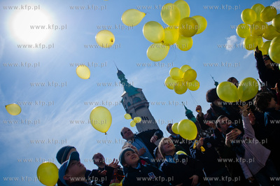 Sopot. Skwer Kuracyjny. Pola Nadziei na Pomorzu - wielka...