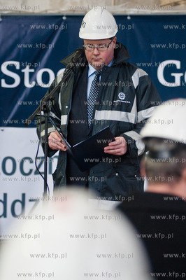 Stocznia Gdanska. Nabrzeze Francuskie. Uroczyste zakonczenie...