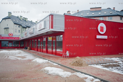 Gdansk. Orunia. Czerwona Torebka - siec pasazy handlowych...