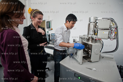 Politechnika Gdanska. Uroczyste otwarcie Centrum Nanotechnologii.
22.02.2013
fot....