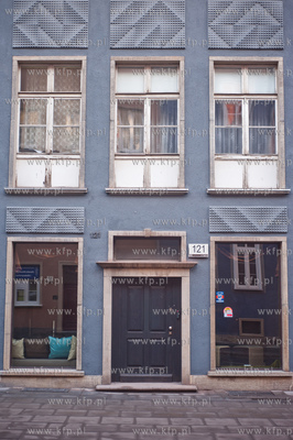 Gdansk. Odremontowane, nowo pomalowane kamieniczki...