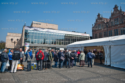 Gdansk. Targ Weglowy. Wielka Sobota. Sniadanie wielkanocne...
