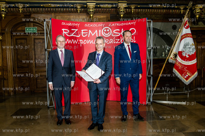 Gdansk. Dwor Artusa. Uroczystosc wreczenia
listow...