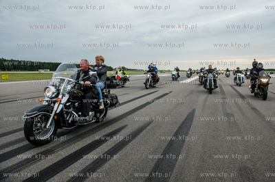 Port lotniczy im. Lecha Wałesy w Gdańsku Rębiechowie....