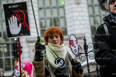 Gdańsk. Droga (kobiet) Przez Męki - Marsz przeciw...